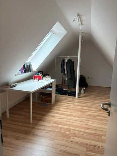 Light-flooded 3-room apartment with south-facing balcony – with energy-efficient new windows / 3 min to the canal – Foto 11