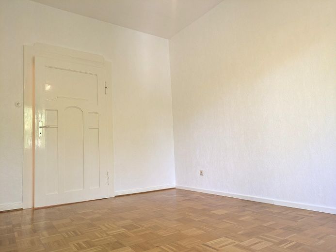 Charmant chez-soi ou investissement : emplacement central, sans commission – Wohnzimmer 