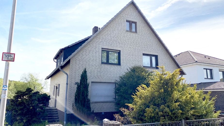 Beste Lage+ Entwicklungschance | 1-2-Familienhaus freistehend – Foto 3