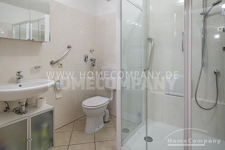 Gepflegte möblierte 3-Zimmer-Wohnung mit großem Balkon in ausgezeichneter Lage in Haidhausen – cab8ebbcfe12410cfe782592d7245b36cbf3108f.jpg