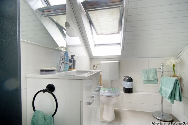 Volledig gemeubileerd 1-kamerappartement in Ratingen-Tiefenbroich, nabij luchthaven Düsseldorf. Maandelijkse schoonmaak inbegrepen. – 869936e713116b4880875532f99ee63524425bf8.jpg