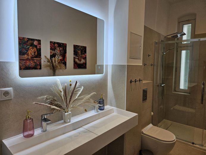 WG-Zimmer möbliert & frisch saniert – 8 Min. zur HTW Uni / Furnished room in a shared apartment – Badezimmer / Bathroom 