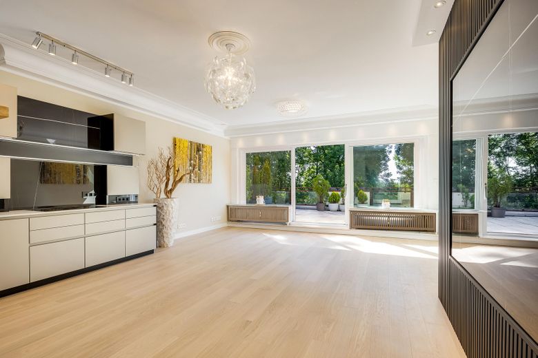 Wohn-Esszimmer mit Traumblick