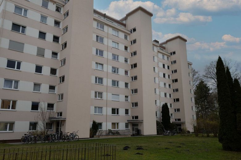 Ihre attraktive und moderne ETW im Herzen von Quickborn - mit Loggia und Tiefgaragenstellplatz – Hausansicht