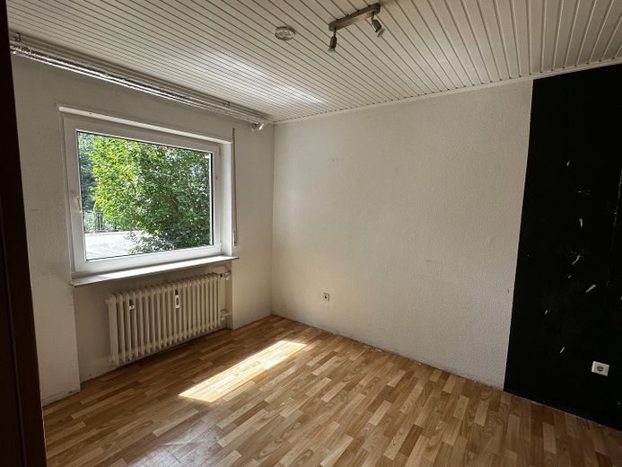 Kinderzimmer untere Wohnung