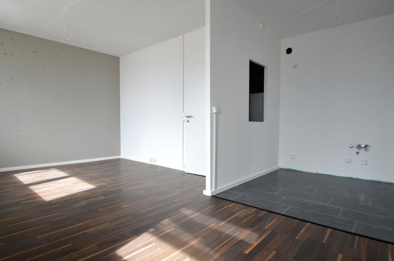 Schau bei uns vorbei: Helles modernes 3 Zimmer Apartment mit top Aussicht über Halle – Wohnküche