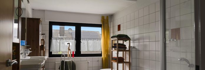 Großes Badezimmer