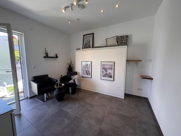 Modernes Premiumhaus mit High-End-Ausstattung und nahezu energieautarker Technik in Herford – zus. Wohnbereich + Garten/Bad