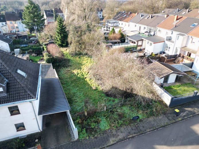 Großzügiges Baugrundstück mit Entwicklungspotenzial in Saarlouis-Roden – Bild 3