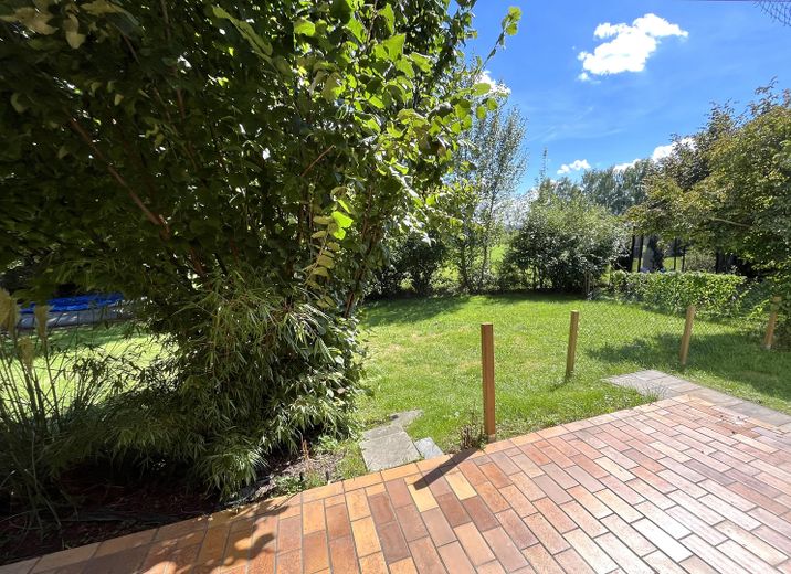 Appartement calme, lumineux et moderne de 3 à 4 pièces, avec cuisine et salle de bains, près de Dinkelscherben, avec jardin, garage, etc. – Garten