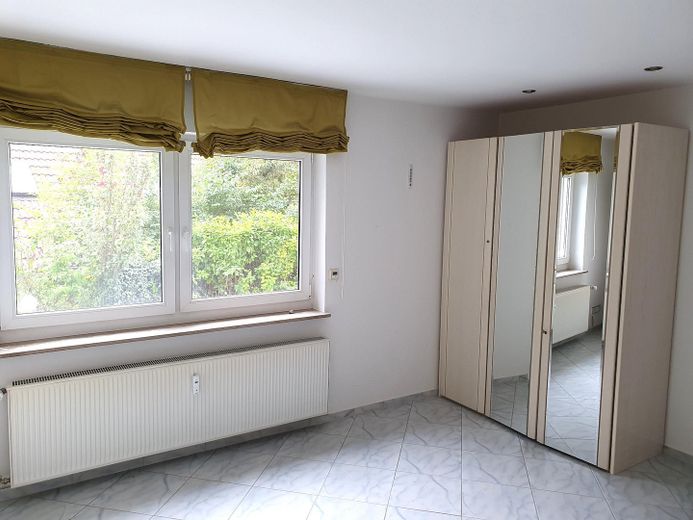 Großes Zimmer unten