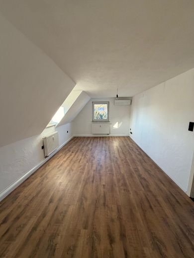 Reserviert! Vermietete Dachgeschosswohnung zur Kapitalanlage, Mietrendite 5,7 % – Foto 7