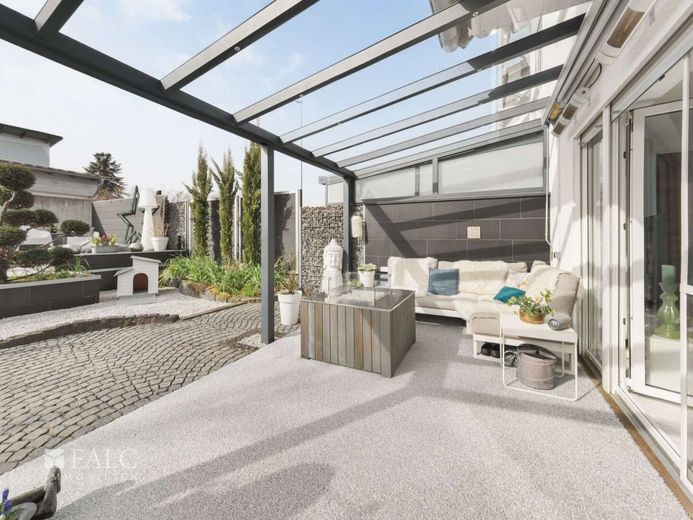 Familienglück beginnt hier – Terrasse