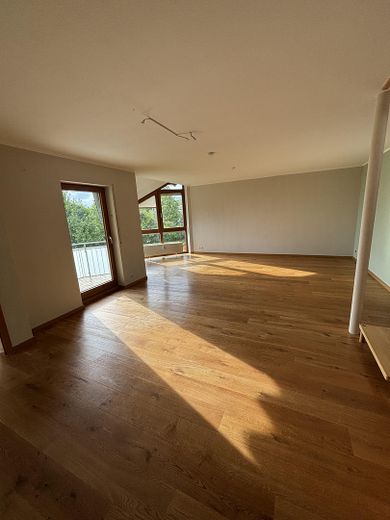 große und gepflegte Maisonettewohnung – Wohnbereich - 1. Stock der Whg
