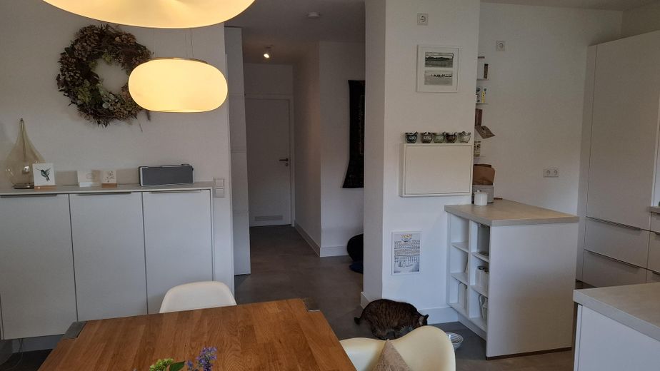 PF-Friedenstraße: curato appartamento di 3,5 locali con balcone, tranquilla posizione nel verde - SENZA PROVVIGIONE – Esszimmerteil
