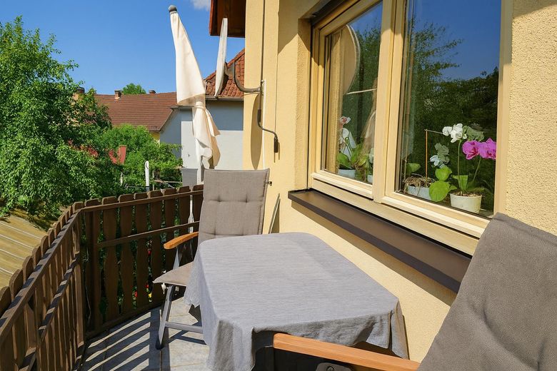 Sonnenbalkon am Wohnzimmer 