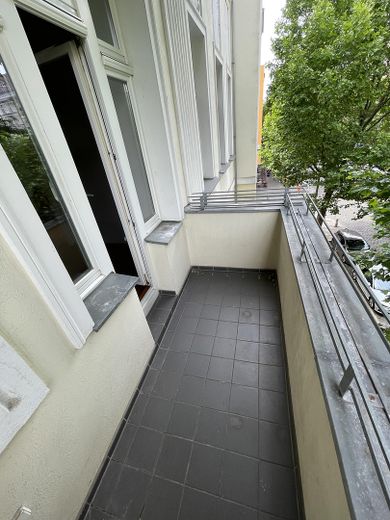 Encantador apartamento antiguo con balcón y ascensor en Hufelandstraße, Prenzlauer Berg – Foto 29