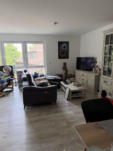 Wohnen mit Charakter: 3,5-Zimmer-Wohnung in Bochum-Wattenscheid, direkt am Stadtgarten – Wohnzimmer