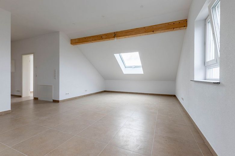 Charmante 4-Zimmer-Neubauwohnung (DG) in Höchst-Hummetroth – M739-2512-16