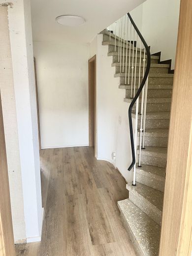 Casa a schiera centrale soleggiata con giardino, balcone e molto potenziale a Waltenhofen-Rauns – Foto 7