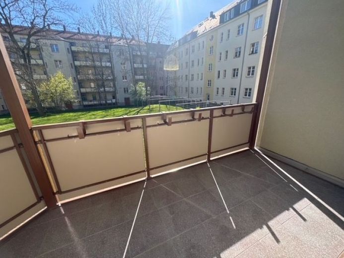 NEUE EBK mögl. ! Offene Küche + sonniger/großer Balkon ! – Foto 1