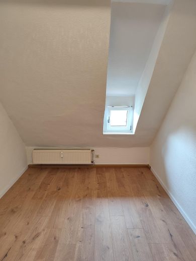 Schlafzimmer (DG)