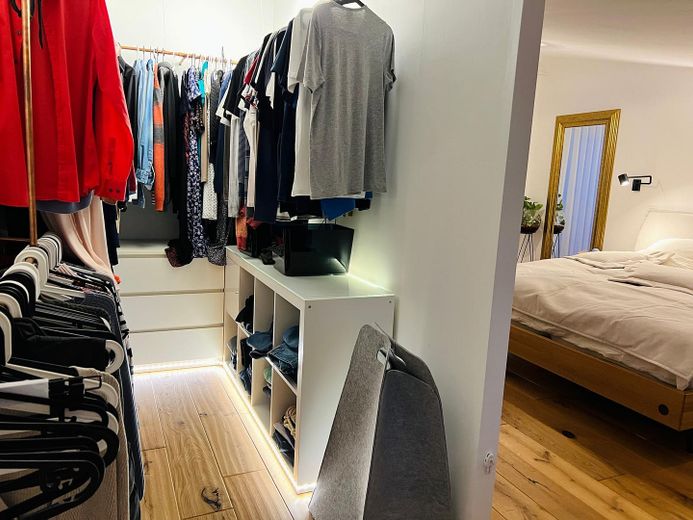 Begehbarer Kleiderschrank DG
