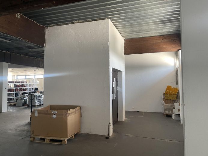 Superfici di magazzino e ufficio riscaldabili in affitto a Eggenfelden -734qm – Photo 26