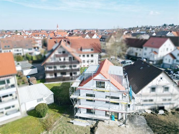 Soleggiato, moderno, efficiente – appartamento da sogno con terrazza sul tetto a Neu-Ulm/Pfuhl – Photo 1