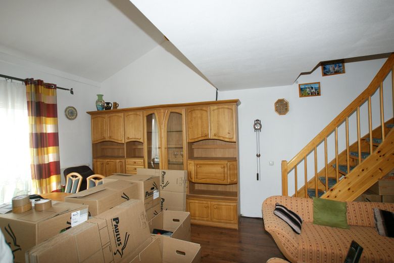 Super Wohnung mit Galerie und Balkon – Wohnzimmer