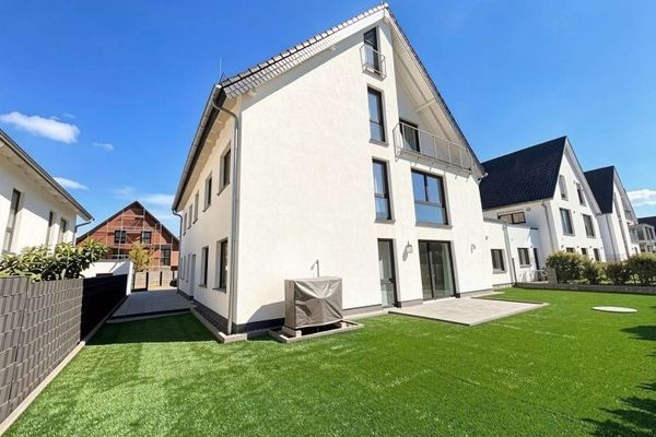 Abitare e lavorare sotto lo stesso tetto 194 m² di superficie ufficio/abitativa ai margini dei campi, Heusenstamm
