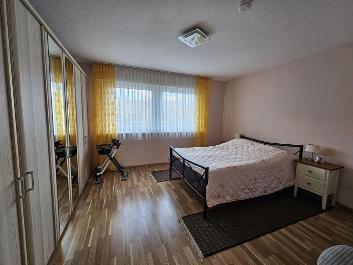 RESERVIERT! - Provisionsfrei: Gepflegtes Zweifamilienhaus mit Gartenparadies in Top-Lage (Köln/Bonn) – Schlafzimmer EG