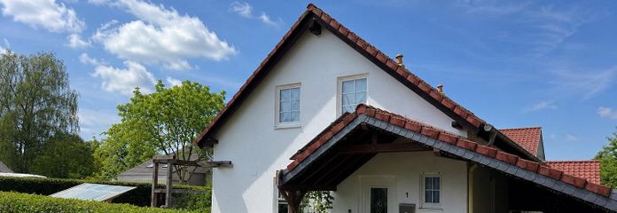 Großzügiges Zweifamilienhaus mit Photovoltaikanlage und attraktiver Mieteinnahme in Hennef