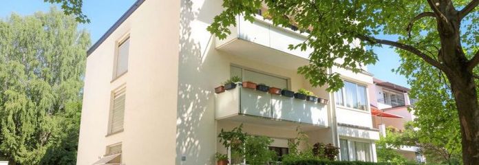 WRS Immobilien - Toplage - Offenbacher Westend - 3 Familienhaus mit Einzelgaragen