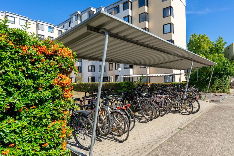 ¡Apartamento+plaza de aparcamiento en Maguncia: inversión, padres y uso propio – ¡VACÍO Y SIN COMISIÓN! – Überdachte Fahrradstellplätze