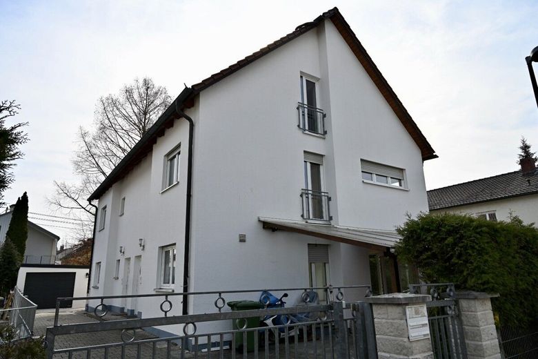 Junge Doppelhaushälfte in Göggingen mit Potenzial – Ansicht Nord-Ost