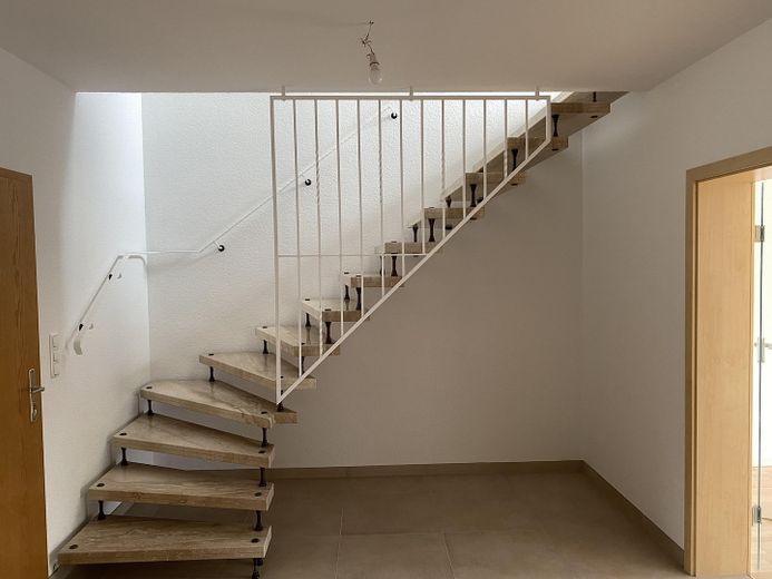 Wunderschöne 4,5-Zimmer-Maisonette-Wohnung in allerbester Lage von Rödermark OR – 1OG Flur
