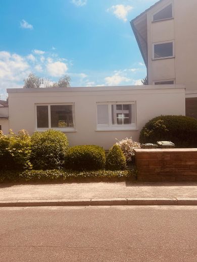 Hausgefühl auf zwei Etagen - Wohnen direkt am Rhein / Kapitalanlage 5% Rendite – फोटो 1