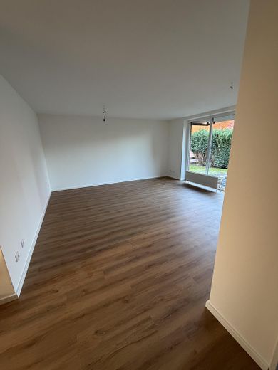 Lichtdurchflutetes Wohnzimmer
