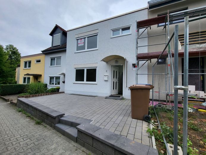 KERNSANIERTES RMH | CA. 170 m² WOHNFLÄCHE | AUFSTOCKUNG WIRD AKTUELL REALISIERT | PROVISIONSFREI – 162178
