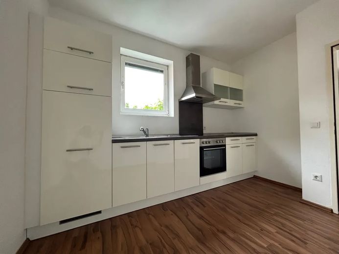 Moderne und helle 2-Zimmer-Wohnung in München-Schwabing-West – Einbauküche