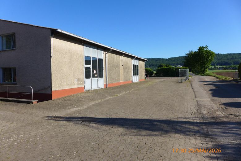Gewerbeobjekt mit großer Freifläche in Minden – Ansicht vom Westen