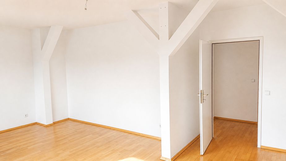 Appartamento libero di 2 locali all’ultimo piano con balcone in posizione tranquilla vicino a Müllerstraße – Bedroom