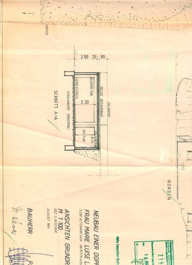 Landhaus mit zusätzliches Einfamilienhaus und großer Garage in Alleinlage im Wald – Garage