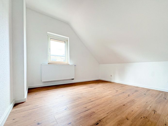 Erstbezug nach Kernsanierung | Stilvolle 2-Zimmer-Altbauwohnung | Provisionsfrei – Ruhiges Schlafzimmer