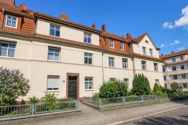 Einziehen und wohlfühlen – gepflegte 2-Raumwohnung mit Einbauküche in Burg