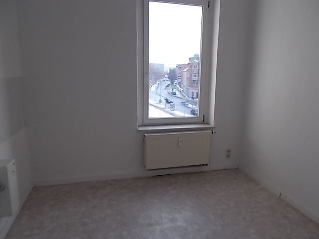 Großzügige 2-Zi.mit Wanne und Laminat im Zentrum! SP mgl. – DSCN1886