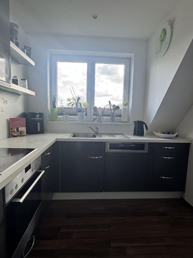 modernisiertes Ein-/Zweifamilienhaus mit Feldblick - PROVISIONSFREI – Küche OG