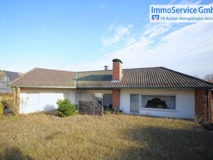 Ebenerdiges Wohnen in guter Lage – Bungalow mit Sauna und Garten – Foto 1