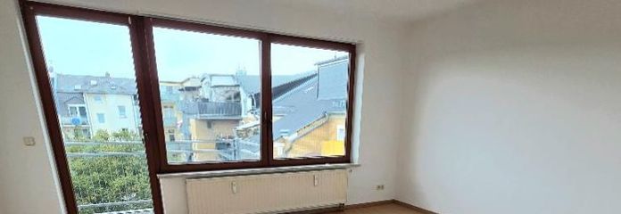 Güneşli balkonlu ve ankastre mutfaklı harika 3 odalı çatı katı dairesi